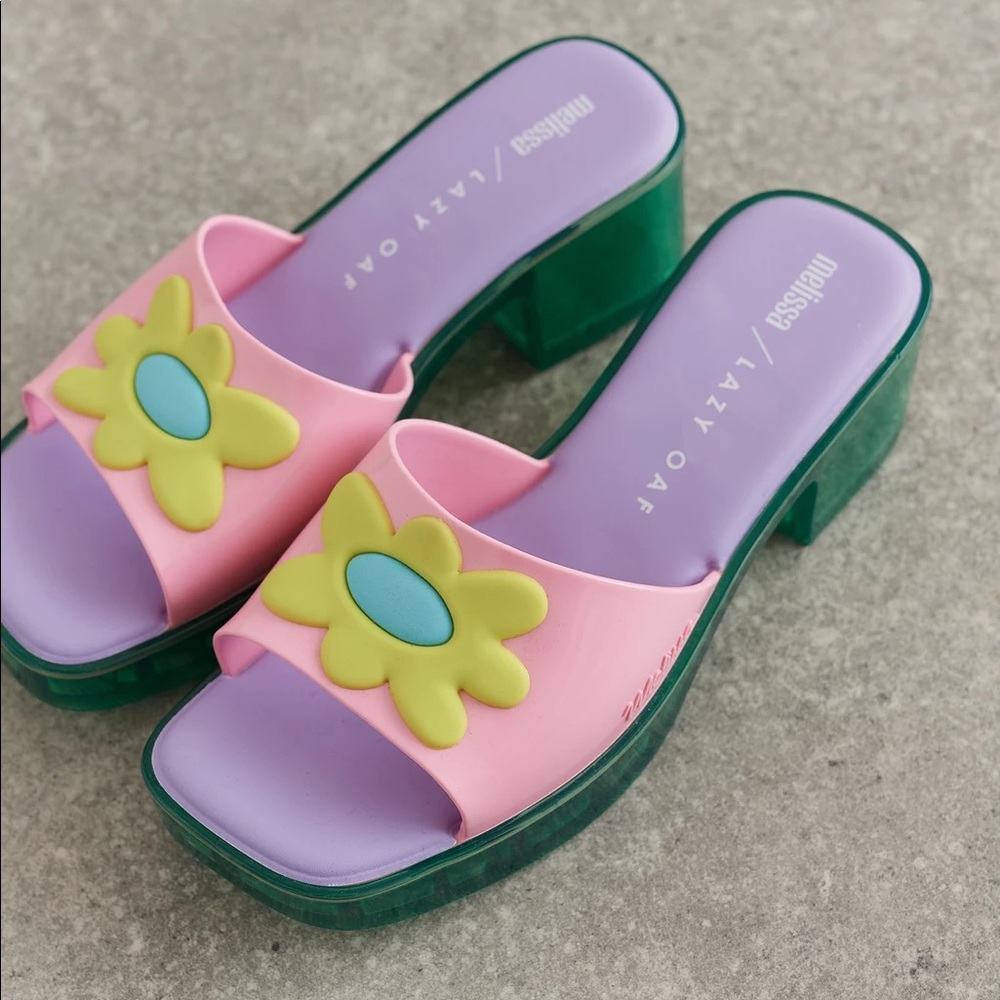 Lazy Oaf x Melissa pink shape heel